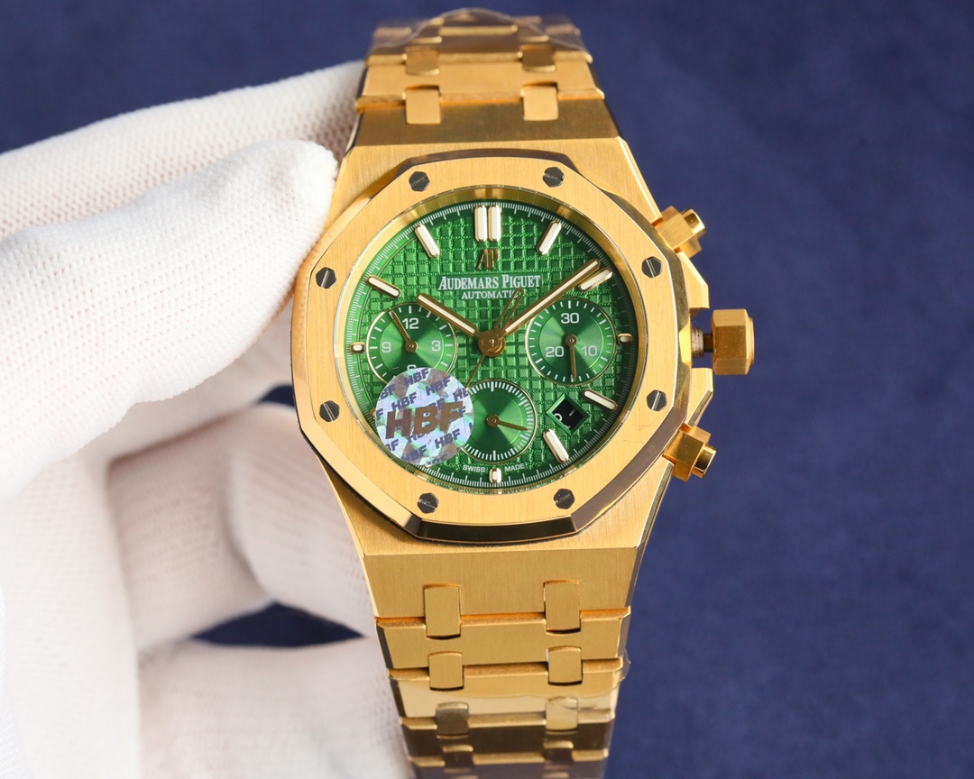 HBF Factory ??????? Audemars Piguet late 2024 blockbuster
Top market version (original mold, three shell sets, 1:1 original replica, thinnest and best, no fake at first glance)
Audemars Piguet Royal Oak 263311.OO.1220ST.01 Chronograph!
1 ? with the same (