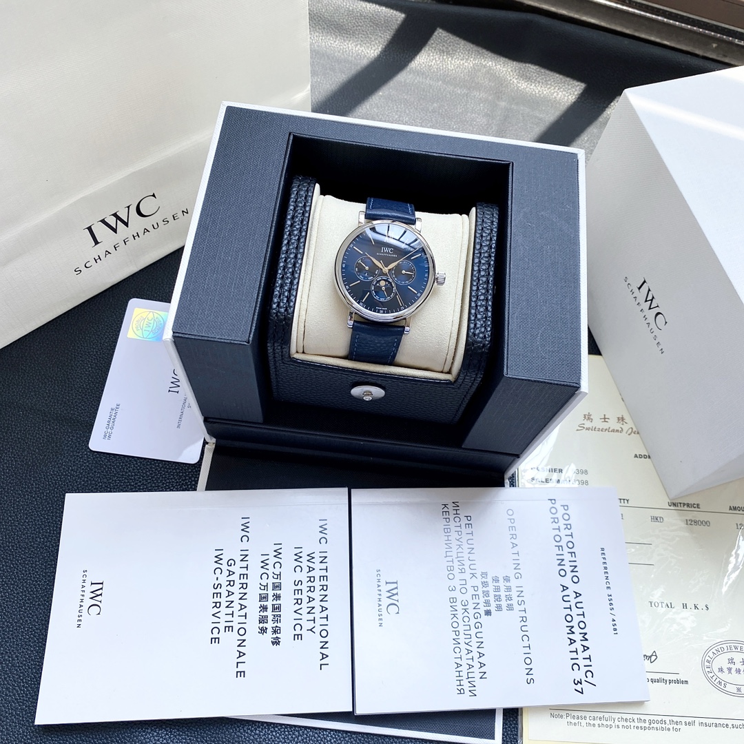 White case 580, rose gold 600.
?? appearance level peak performance ??
The most dazzling star of IWC, a moment in a thousand years, check out the IWC Portofino Perpetual calendar watch!
1 ? [Movement] With the in-house 3836-2 movement, the movement is sta