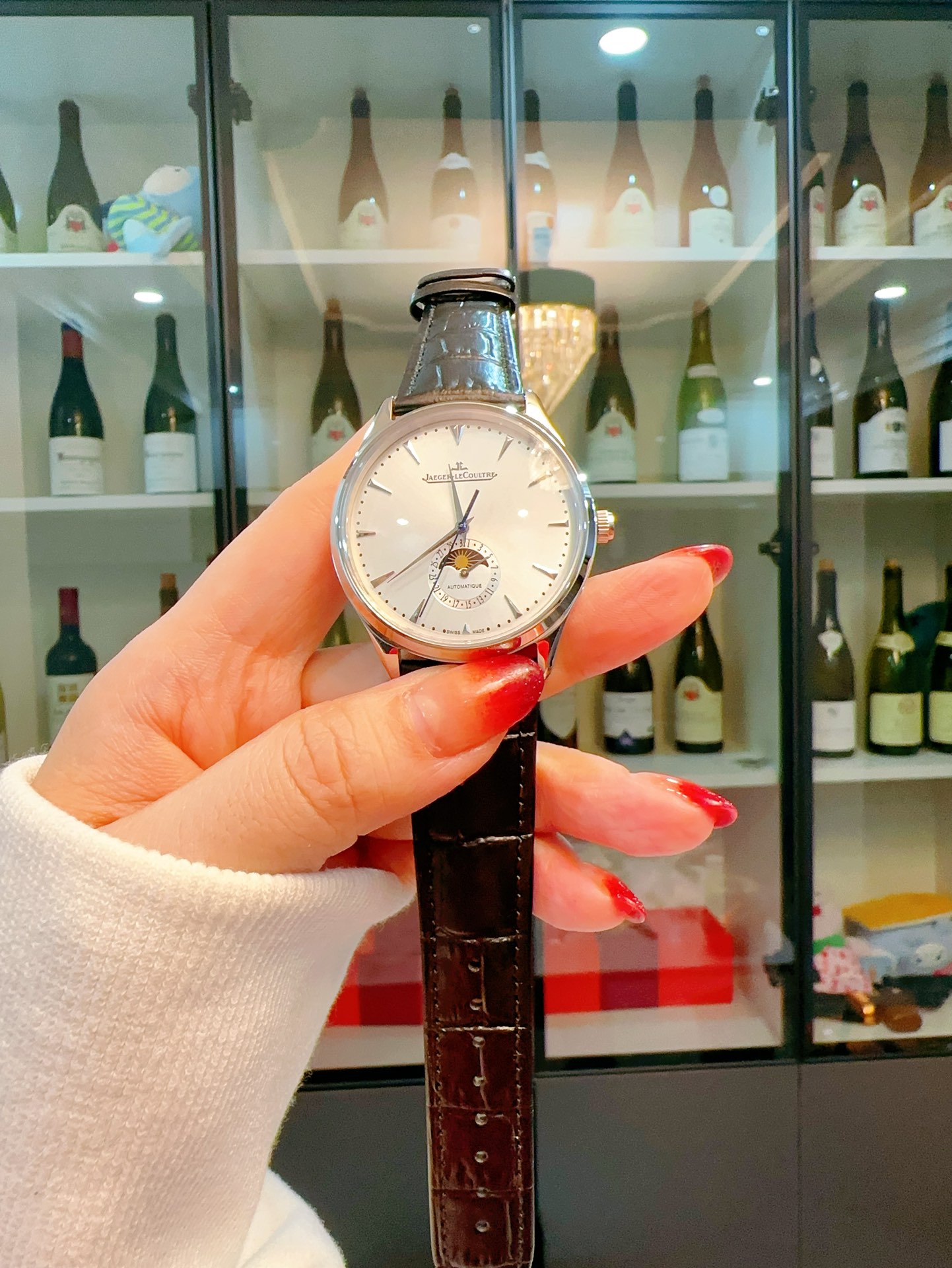 ?? Jaeger-lecoultre ?? Men ?? Master Moon Phase Collection!
?? Mechanical Automatic ???? movement... Pure leather strap ? Original clasp ?? FIRST-CLASS workmanship ?????? ?