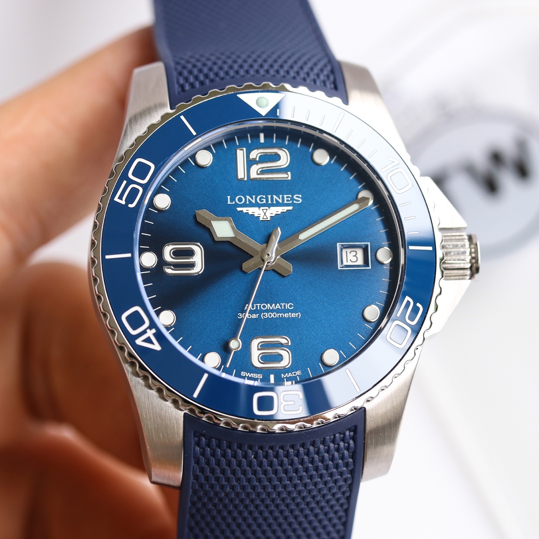 TW white case 700 rose gold 750
TW Factory [One watch one card, three codes in ONE] TW Longines Conquest ???LM1 The king of water, GLORY DESCENds. Cut through the waves, forge ahead. Produced by TW, it must be a masterpiece.
[Case] The watch measures 41X1