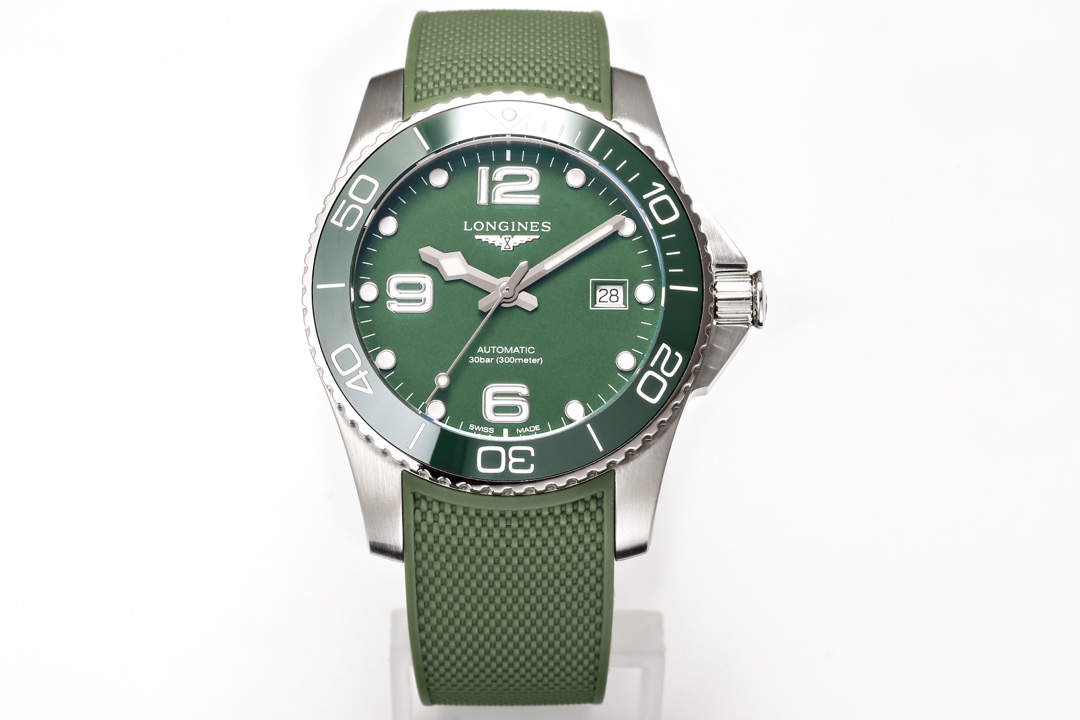 TW white case 700 rose gold 750
TW Factory [One watch one card, three codes in ONE] TW Longines Conquest ???LM1 The king of water, GLORY DESCENds. Cut through the waves, forge ahead. Produced by TW, it must be a masterpiece.
[Case] The watch measures 41X1