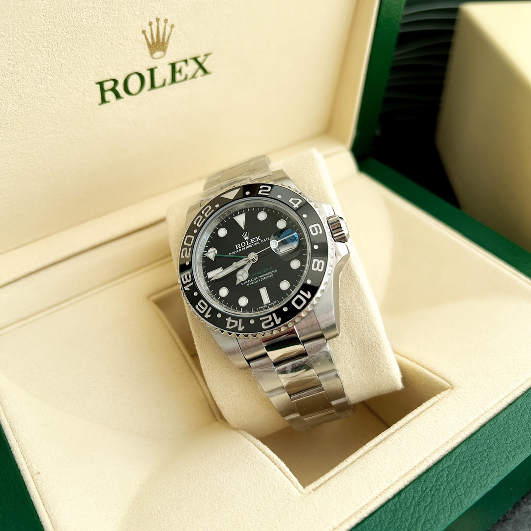 Batch of ??3200. Top Edition Rolex GMT, Pepsi ring. Red and blue ? All black bezel three or five beads at the PEAK, RoLEX is the most popular in the world UNDENIABLE...
Introduce it directly...
It is very difficult to assemble the ceramic ring with the ri