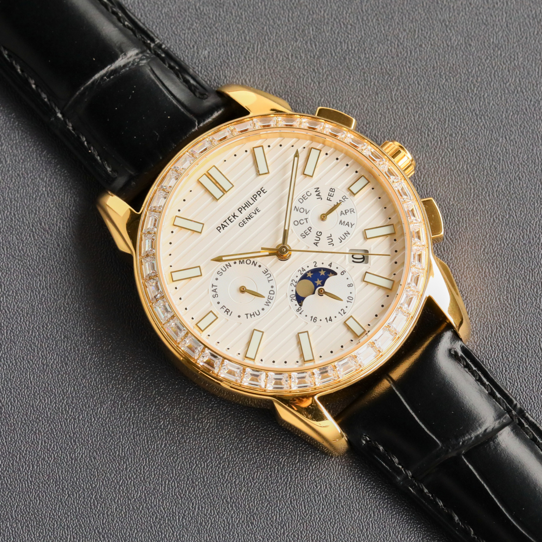 [2025 Super Masterpiece Top Edition]
Patek Philippe Sporty Elegance Nautilus Men's watch is coming! The top version of the watch on the market! TW watchmakers spent eight months meticulously designing, daring to be the first, breaking through multiple tec