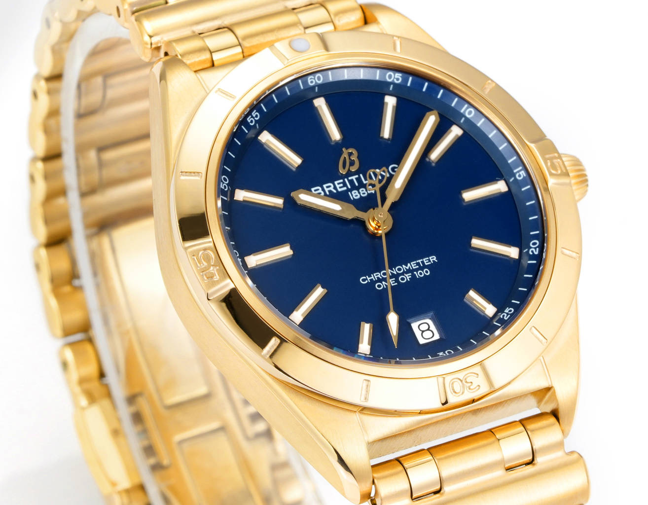 Universe-1700
BLS Breitling NEW STYLE OUT of the AIR (with a new height) ??? Breitling A10380101L1A1 series
New Breitling mechanical Chronograph - Nanhai Capsule collection
(chronometer Automatic 36mm) Special Edition
1 ? with striking colors and luminesc