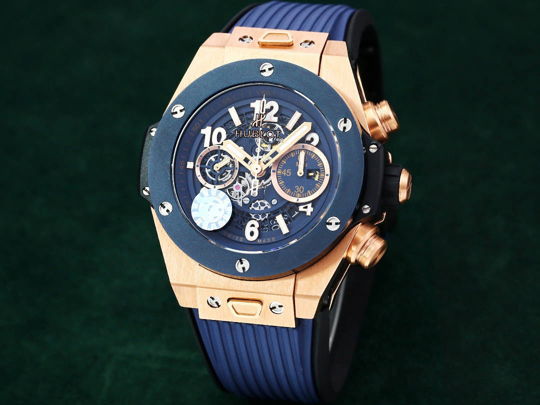 ??BOBO latest new face shipment HUBLOT (Hengbao)??HUBLOT -- brave and fearless, PUNCH punch, abbreviated as "HUB" "Hengbao", BigBang Element Material Chronograph v2 version ? Case made of imported 316 stainless steel material design explosive ? Equipped w