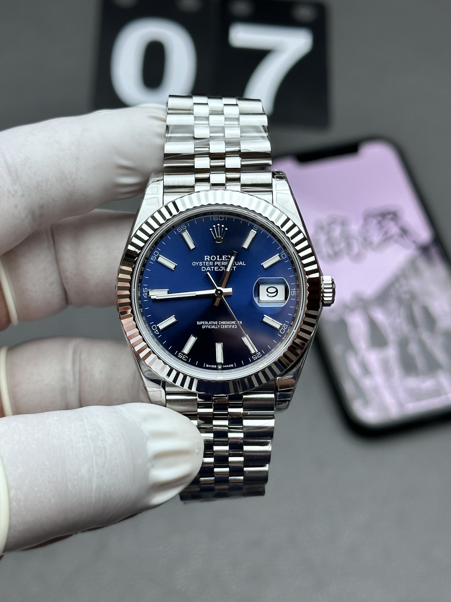 # No. 1 in the exam
41mm blue log
