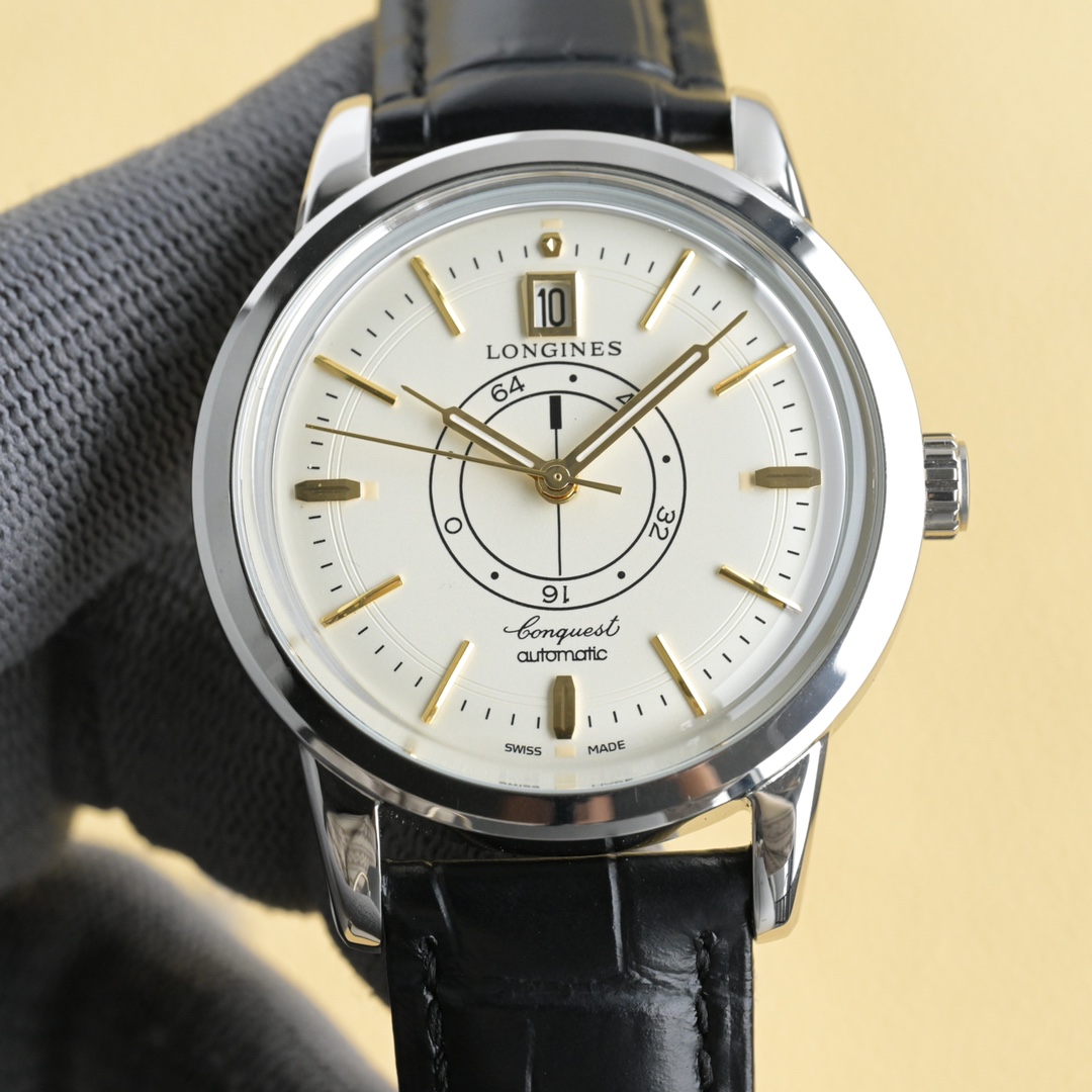 ?? White case 1200 Gold case 1250
?? Longines - Conquest Classic Reissue of "One-Eyed Dragon" ??
The "One-Eyed Dragon" is a watch that Longines introduced in the 1960s, belonging to the Conquest collection. Featuring gold fly hour markers and gold hands, 