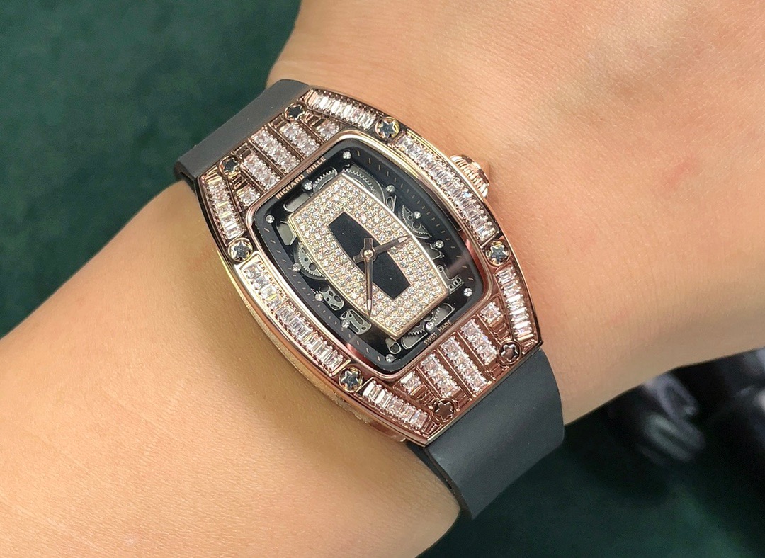 ?? Women Richard ??Richard Mille RM007-1 The goddess of the watch world The watch that ladies dream of, also known as "Diamond Krona" Richard Mille persistently pursues the technical perfection of RM007 Designed for women who appreciate the originality an