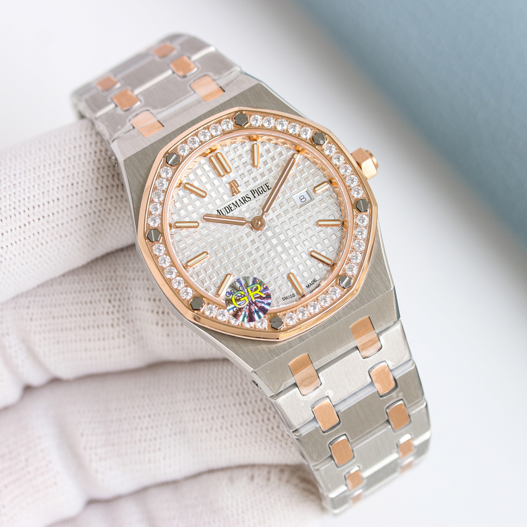 AUDEMARS PIGUET Royal Oak Series 67651OR ladies Quartz WATCH ~ SHINING debut! Goddess-like versatility, sparkling and charming!
GR purchase genuine products, disassemble and mold, complete CNC grinding, check and adjust the pattern multiple times, with sh