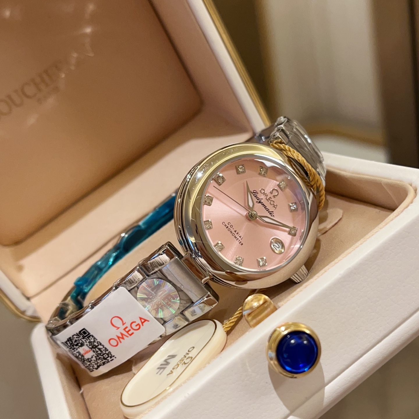?? Aperture 300, diamond 330, gold plus 20??
Omega Ladymatic | New macaron color ???
?? New 2025 debut - Ladymatic This macaron color is simply stunning and top-notch! Sure enough, large dials are the most popular this year ?? with a 34mm case diameter, t