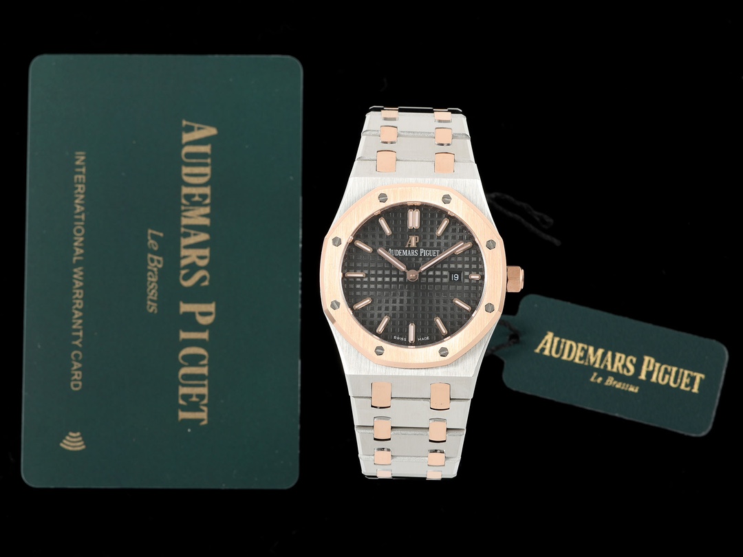 AUDEMARS PIGUET Royal Oak 67651OR ladies Quartz watch ~ Shining debut! Goddess-like versatility, sparkling and charming!
APP purchase genuine product disassembly and mold opening, CNC polishing throughout the process, multiple proofreading and adjustment 