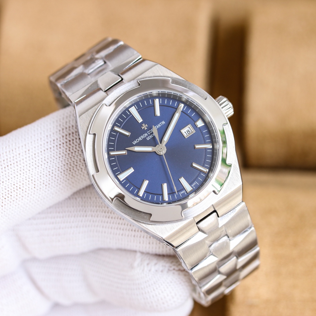 - White shell 1500 Gold 1550??
The new Overseas automatic watch for women, 35mm in diameter, is powered by the 9015 modified 1088/1 automatic movement, showcasing a slim and light sporty style like a delicate bracelet around the wrist. The watch features 