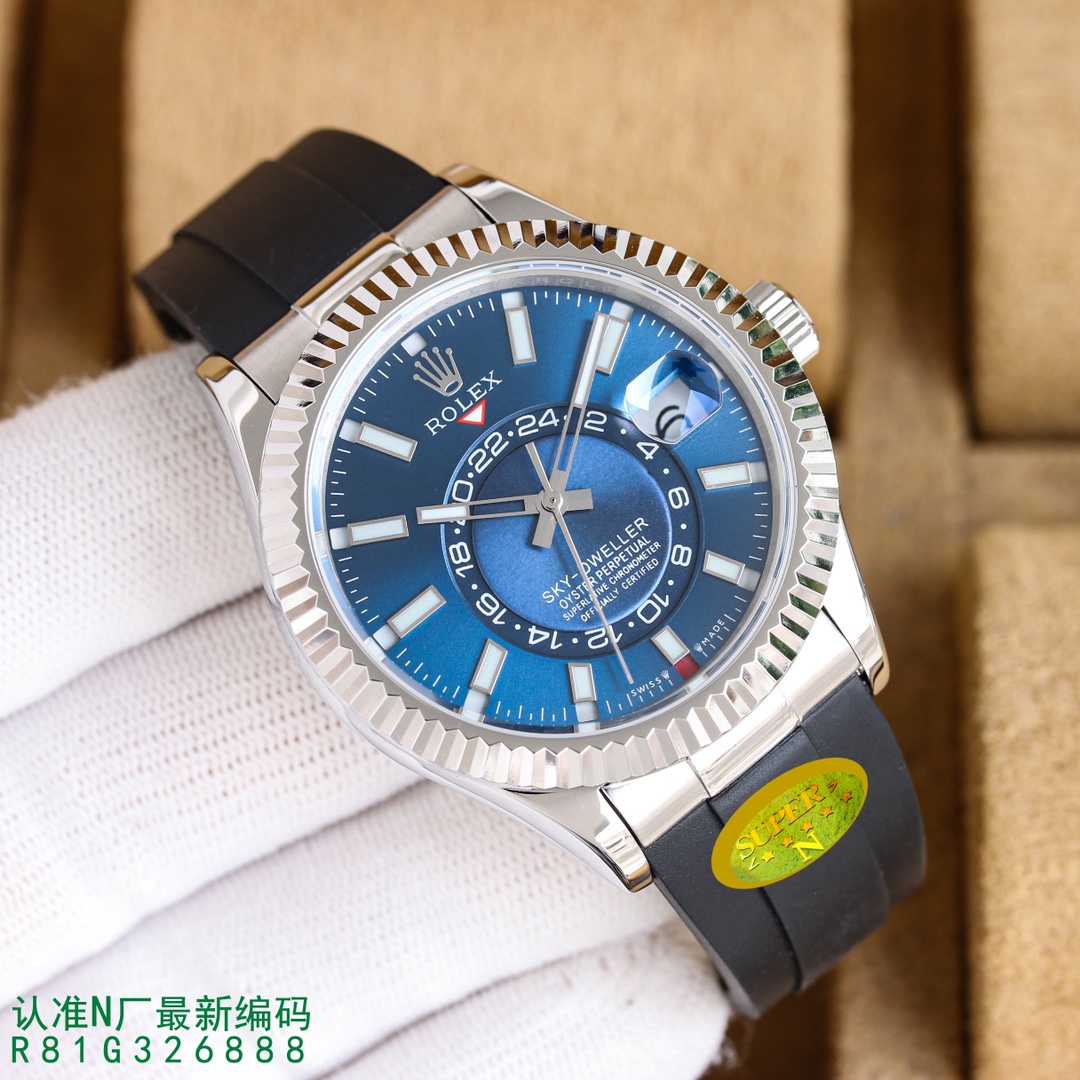 - Tape 1400 Steel band 1450??(gold and white)
[Fireworks] New ROLEX Sky-Dweller "The most complicated Rolex ever" is officially available! Redefining the true "Skywalker" replica with exquisite craftsmanship and the right way the watch is tuned.
The 42MM 