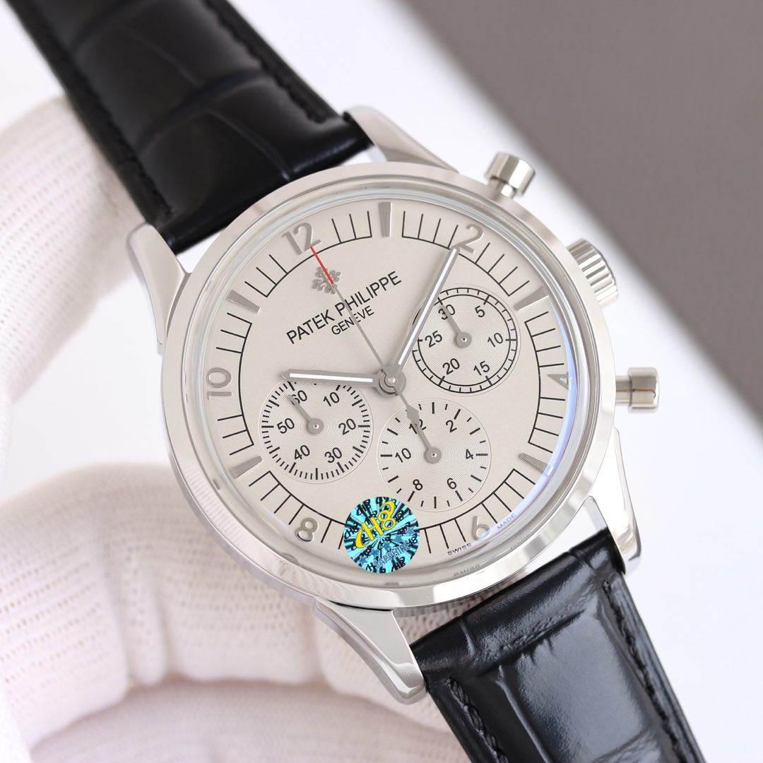 1550
TW [Patek Philippe] Complex Function Chronograph collection
1 ? introduces a new model with a [denim blue dial] that adds a retro touch to the watch and is favored by enthusiasts of high-quality mechanical hour hands.
2 ? Luminescent coated charcoal 