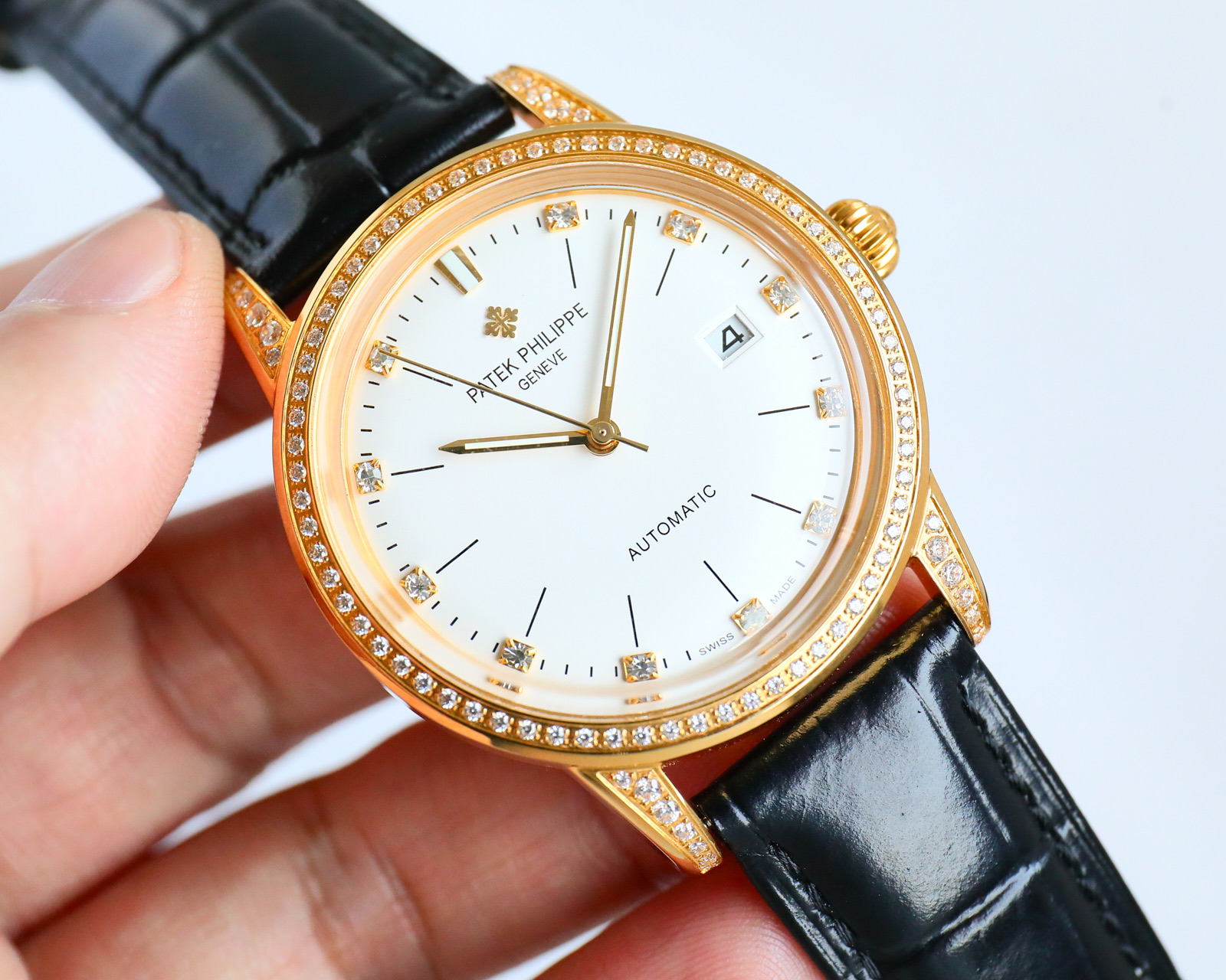 White case 1200. Gold shell 1250
Up to 2025 ?? ?? ?? PATEK PHILIPPE ?? PATEK PHILIPPE top edition High automatic watch!
1 The ? team spent 9 months meticulously designing, daring to be the first, striving for perfection, breaking through multi-layer techn