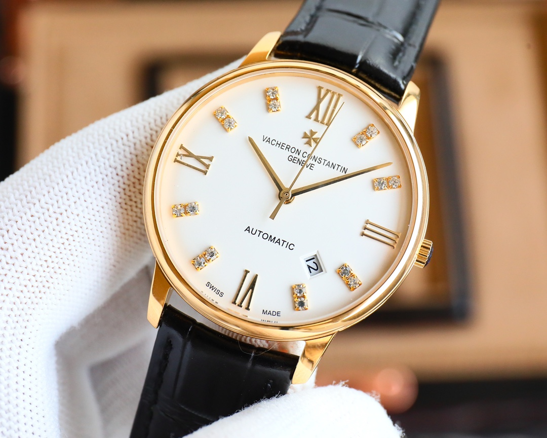 The 2025 latest recommendation of the market's highest replica V4 upgraded version Vacheron Constantin VC Heritage 85180 watch!
1: [Case] 40MMX9MM, perfectly round case with slightly curved lugs for a better fit on the wearer's wrist. Each finished case n