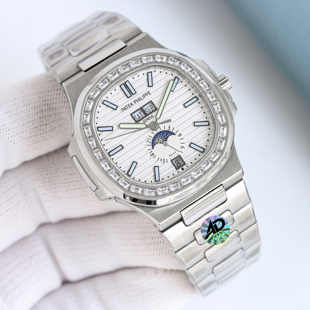 1500??TW introduces the new Patek Philippe Nautilus 5726/1A??
New mold new masterpiece Top V2 version NEW!
1. Upgrade the literal:
After half a year of research, it has been upgraded from a two-tone penetrating surface to a three-layer surface to solve th