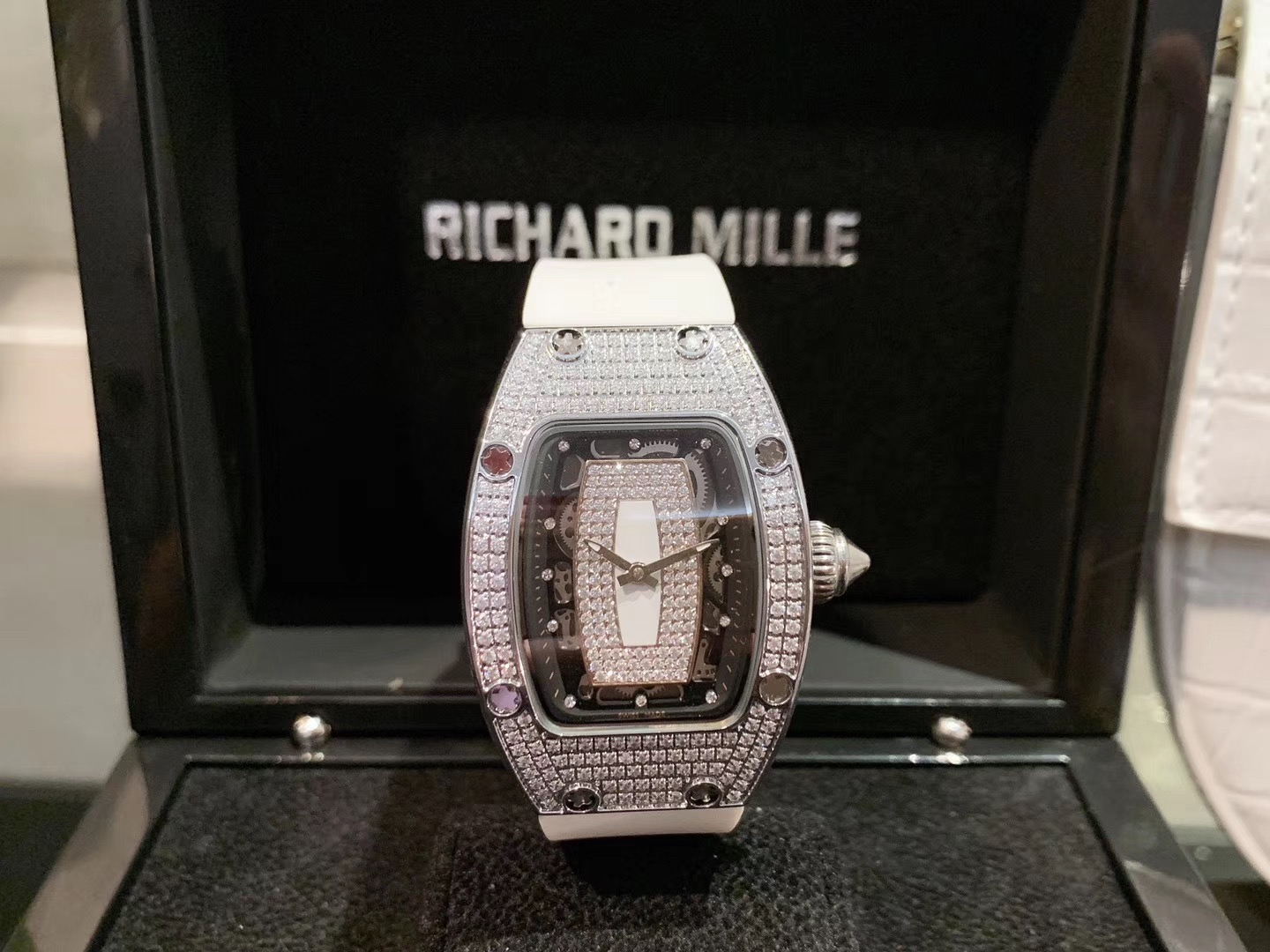 ?? Women Richard ??Richard Mille RM007-1 The goddess of the watch world the watch that ladies dream of, also known as "Diamond Krone" Richard Mille persevered in the pursuit of the technical perfection of RM007 Designed for women who appreciate the origin