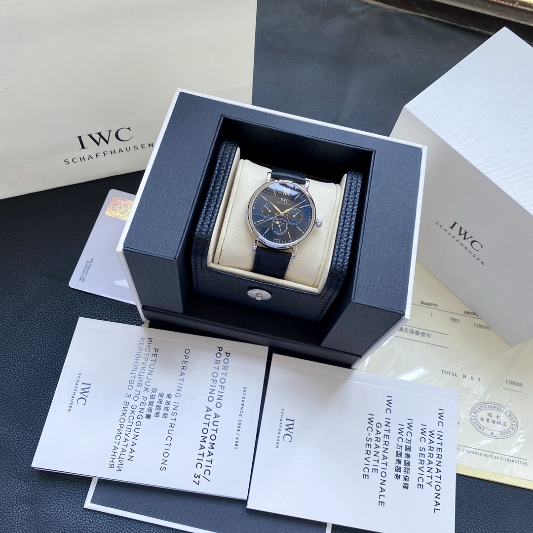 White shell 580, Rose gold 600.
?? appearance level peak performance ??
The most dazzling star of IWC, a moment in a thousand years, check out the IWC Portofino Perpetual calendar watch!
1 ? [Movement] With the in-house 3836-2 movement, the movement is st