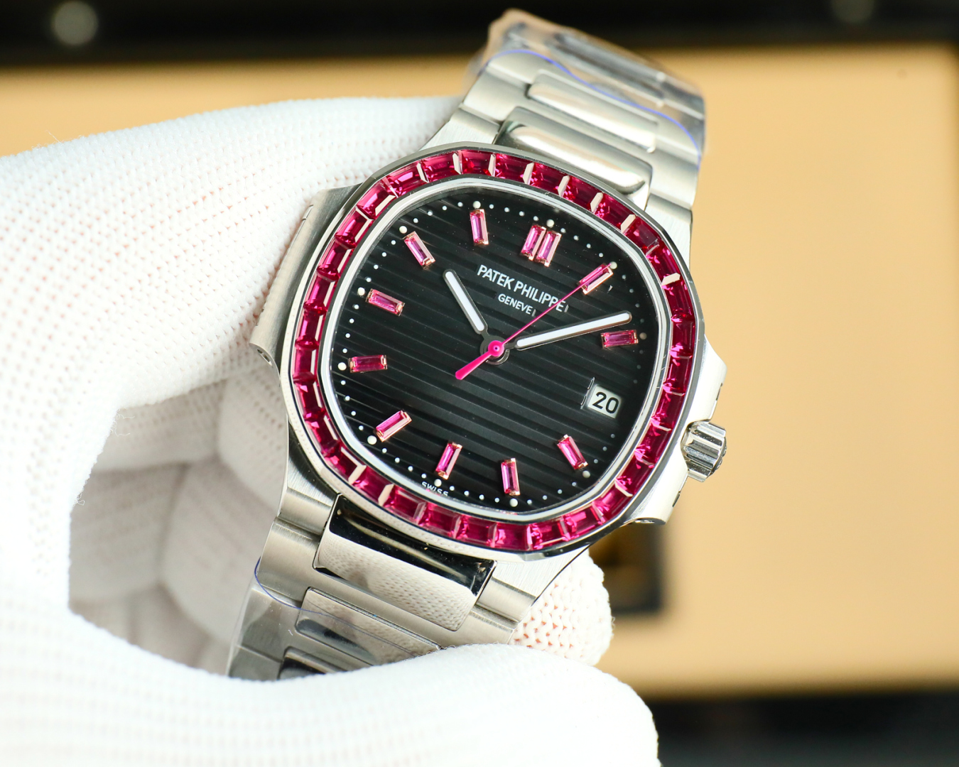 Dream watch Patek Philippe Hidden model Nautilus GR Factory, 2025 latest masterpiece Patek Philippe Nautilus 5711 series high appearance level women's watch, ceiling style, all eight gold pieces complete [2025 Super divine Masterpiece Top Version] Patek. 