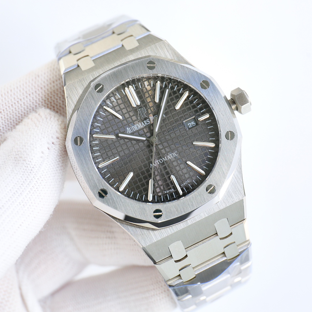 ZF produces 1200
ZF label AP Audemars Piguet 15400 series ???AP4 upgraded V2 version mechanical men watch with stable performance 9015 modified Cal.3120 movement Super sapphire glass more durable and scratch-resistant super luminous display Each dial nail