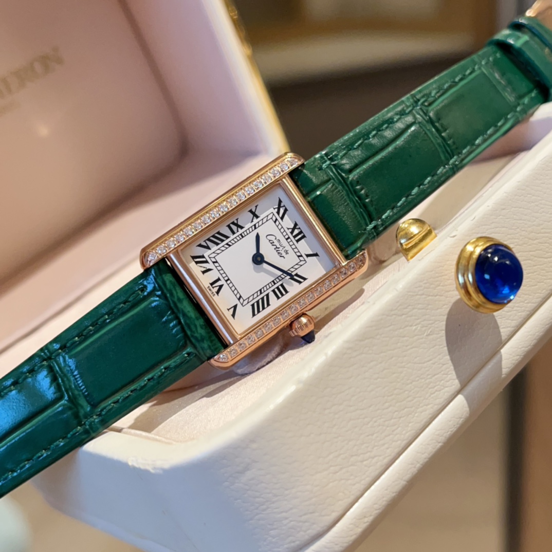 ?? White 350 Gold 380 diamonds ?30
Cartier Tank Tant Must! Cartier's new TankMust watch. Among all the classic Cartier TANK watches, I would definitely choose the TANK Solo if I were to own one that I wear every day. The brand has introduced the new TankM