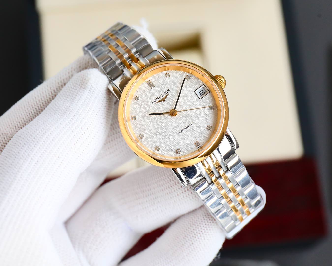 Taiwan FACTORY PRODUCED white 640- gold 660?? steel +20 diamond +20
LONGINES- Boya Couple collection watch men size 39.5X11mm. The women's size is 32??10mm. The case features a thin, curved case (water-resistant up to 120 meters), a delicate and round cas