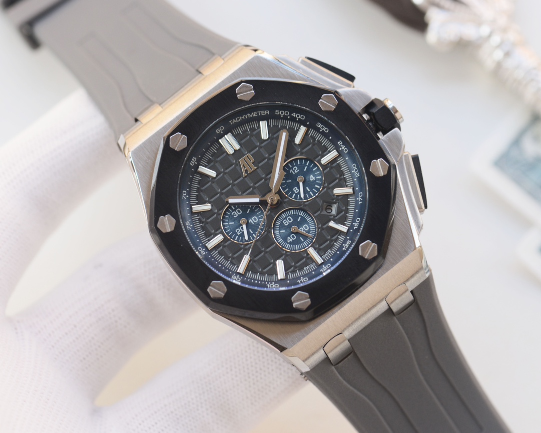 White case 620, gold case 640
-- AP Audemars Piguet's new Offshore Chronograph 26420!
The highest performance-to-price ratio version of the Audemars Piguet in the market is exactly the same as the original, and the market's super high quality)
Audemars Pi