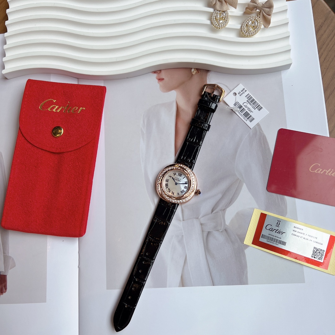 ??? Cartier Good-looking collection ???
-- Cartier Trinity Mini Cyclone Lady watch ??????????
In contrast to many other watches that are either round or square, the case of this one is designed in a spiral shape, which is both novel and distinctive, hence