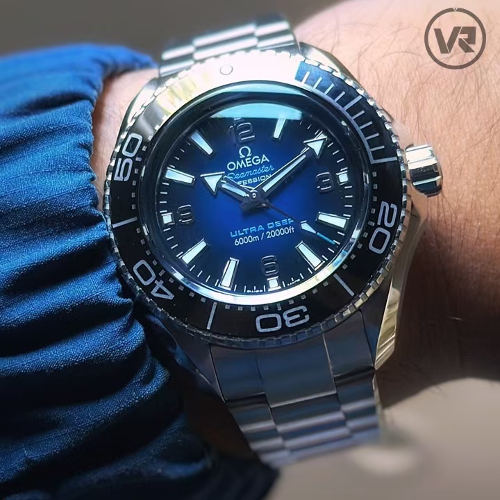 Rolex and Omega are like BMW and Mercedes-Benz in the automotive industry, with each segment having its own counterpart. For instance, the old and old submariner had the Seamaster as its competitor, and when Rolex had the Ghost King, Omega had the Sea Kin