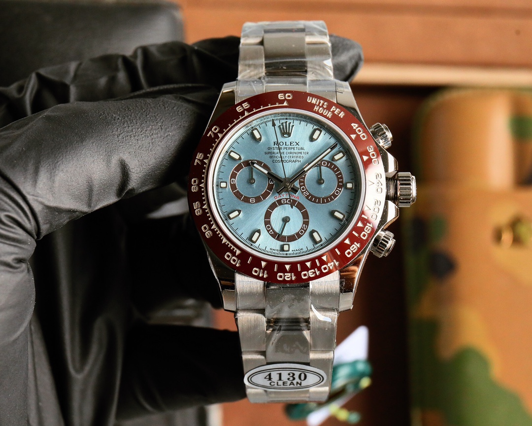 ?? Rolex Daytona ??? The latest 12.2mm in stock ? ? Factory C mold opening one to one perfect replica!!
Daytona size :40mm?? new 12.2mm/ old 12.4mm
Features: Hour, minute, second, chronograph display
Dandong movement :7750 all-in-one/adjustable forward mo