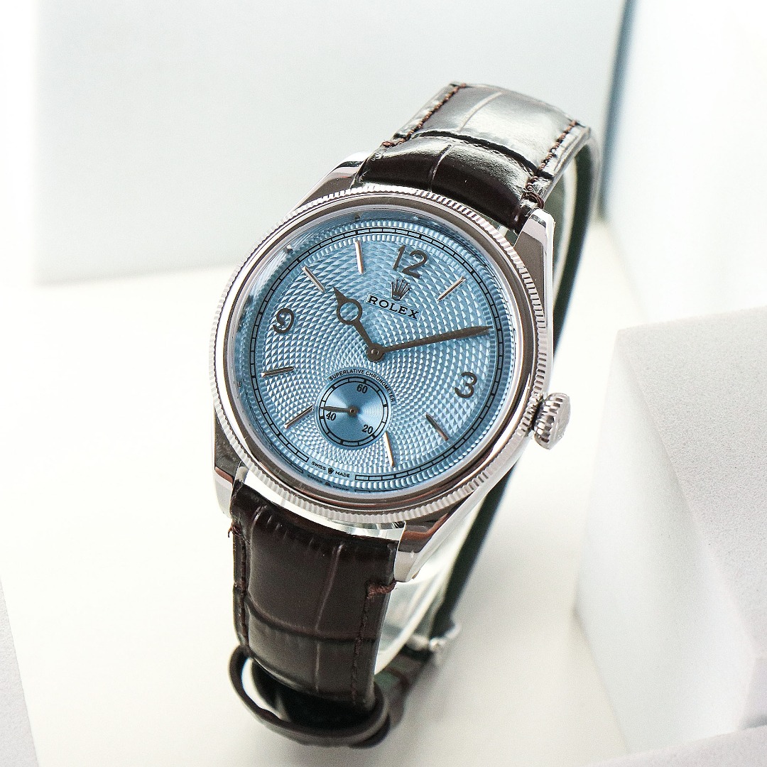 8+Factory adds a new masterpiece
Ultra-thin 90g with a reprinted two-and-a-half-stitch business model
Rolex Perpetual 1908 model
Dimensions: 39mm x 9.8mm
Exclusive custom modified Chronergy escapement ? blue Syloxi balance spring Cal.7140 automatic moveme