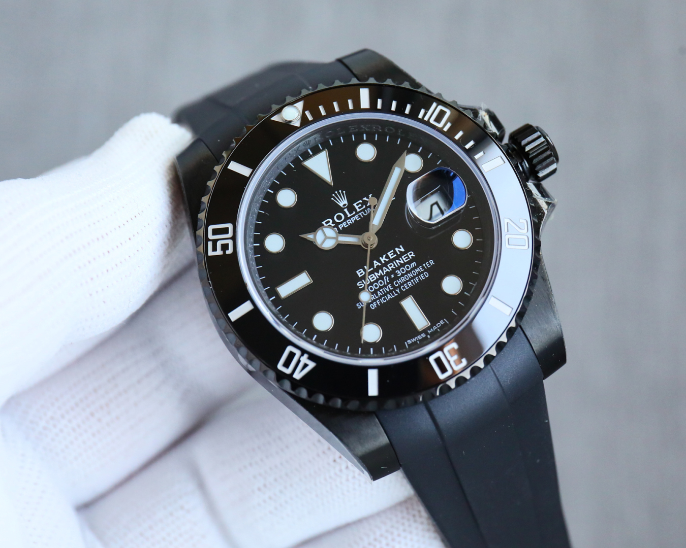 VS Produced 1200
VS+Factory ROLEX ??V3 latest version! Submariner BLAKEN official Obsidian version ???NK8
In sync with the original: 3135 movement, high fidelity and stable timekeeping, blue hairspring, KIF shock absorber. Submariner series 40mm
The case 