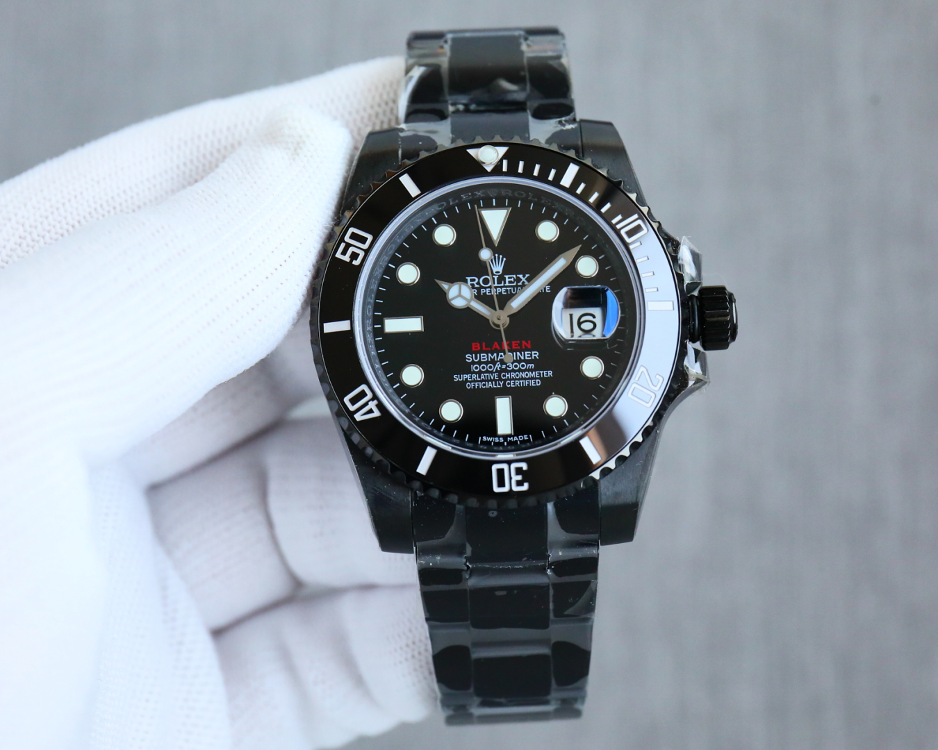VS Produced 1200
VS+Factory ROLEX ??V3 latest version! Submariner BLAKEN official Obsidian version ???NK8
In sync with the original: 3135 movement, high fidelity and stable timekeeping, blue hairspring, KIF shock absorber. Submariner series 40mm
The case 
