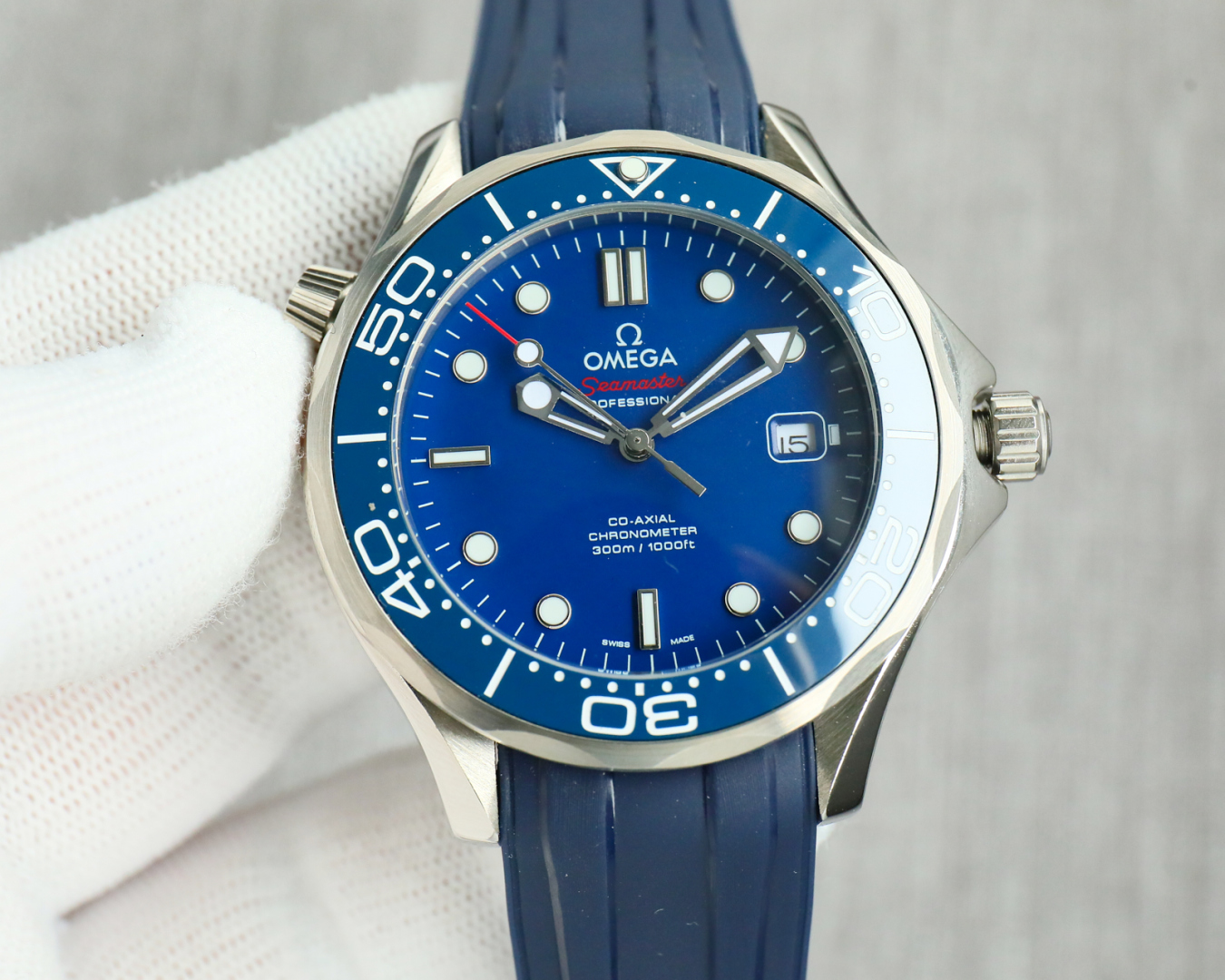 White 390 steel band ?20
?? Bestseller in stock ?? highly recommended Omega Seamaster 300M
[Movement] Equipped with an automatic mechanical movement, paired with model 8800 plate ?? truly zero 0? repair, accurate timekeeping, strong practicality ???LM8
??