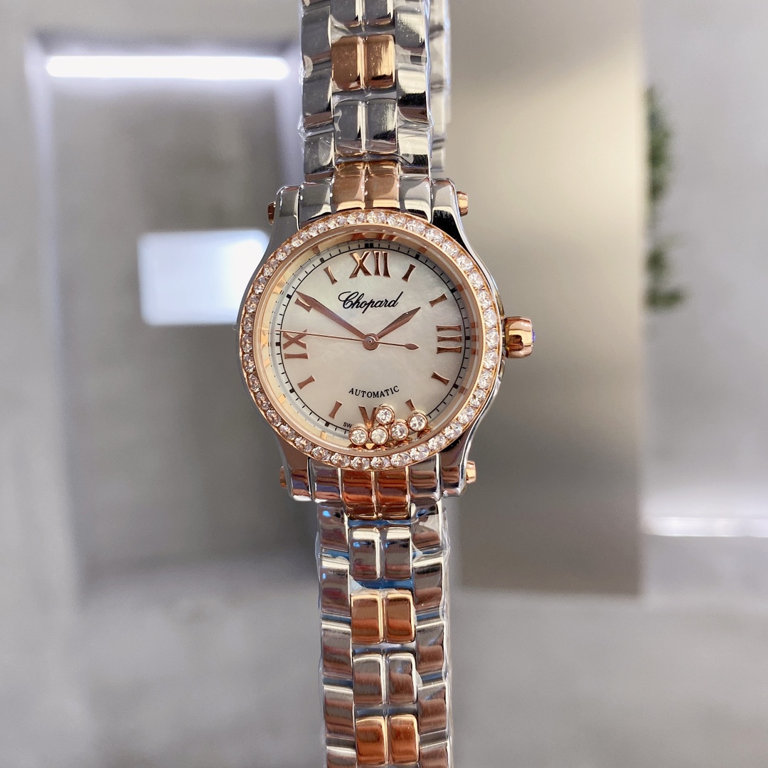 ?? White light 300 Gold 320 diamond ?20
?? Real shot of HAPPY DIAMONDS
As Chopard's most sought-after and best-selling collection, this collection interprets Chopard's signature dynamic diamonds with a direct and delicate touch. The new Happy diamonds fea