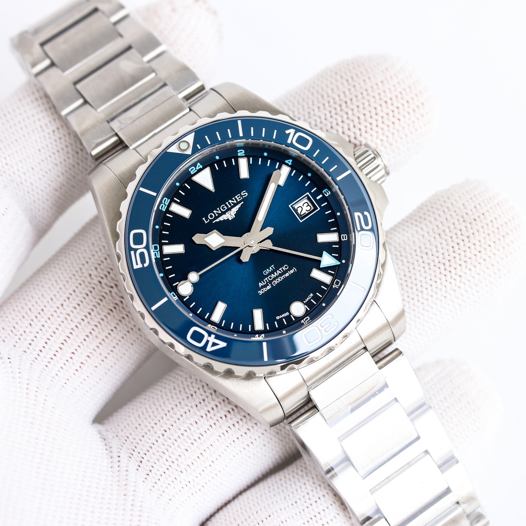 The Longines Conquest four-hand ??LM3 movement is modified. The bottom hand is 12 hours and the second hand is 24 hours
Here comes the strong!! LONGINES HYDROCONQUEST Diving collection adds a new GMT (Dual Time zone) mechanical watch
Hour, minute, second 