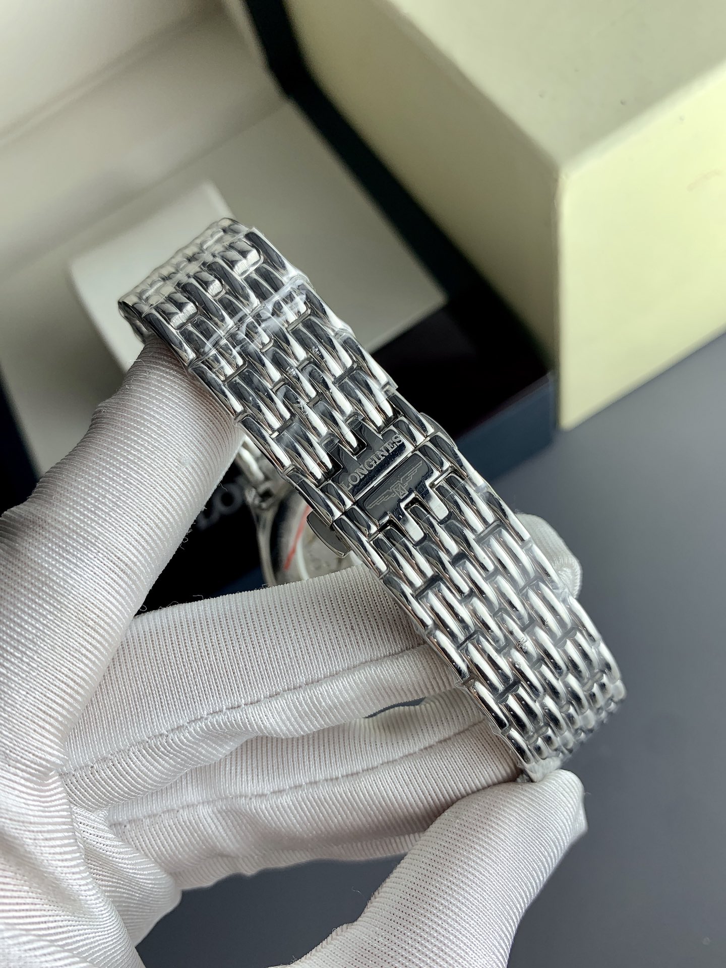 The latest original rotor upgraded version of Longines Lvya collection ? ? from JH factory, in the pursuit of maximum appearance detail in sync with the original, with a new pearl movement and official consistent original rotor ??
[Movement] All equipped 