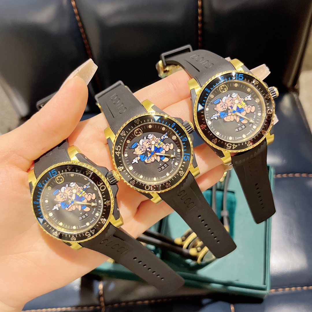 ??350. Gucci Dive collection Special Edition *Courtesy of Gucci The Three Little Pigs ? One of the highlights of the Disney collection is the image of the Little pig from the 1933 animated short film "Three Little Pigs" produced by United Motion Pictures.