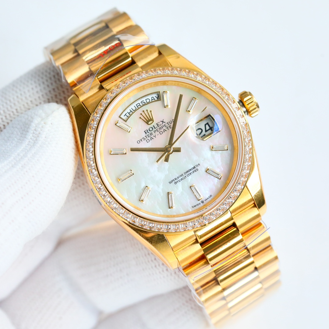 C factory production white case 1250 all-gold 1350 diamonds ?50 square diamonds ?100
CLEAN Factory ROLEX Day-Log 36 series ???EA1
1 ? with the 2836 movement, quality is stable and reliable;
2 ? The same thickness as the original 11mm ultra-thin: case diam