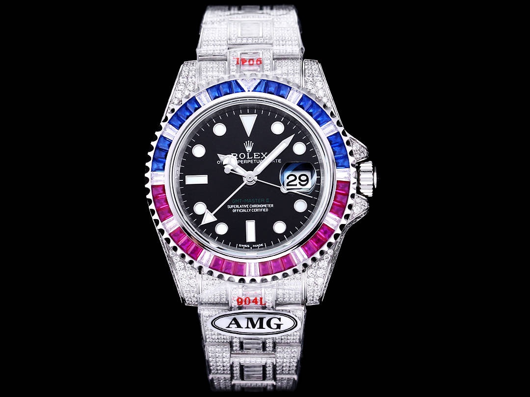 ?? from AMG ONE Factory
2800 ??
The Rolex bespoke special Edition, which is extremely luxurious, AMG perfectly recreates the most expensive Rolex Starry Sky wristwatch ever: Submariner set with diamonds! The entire watch is studded with Swarovski diamonds