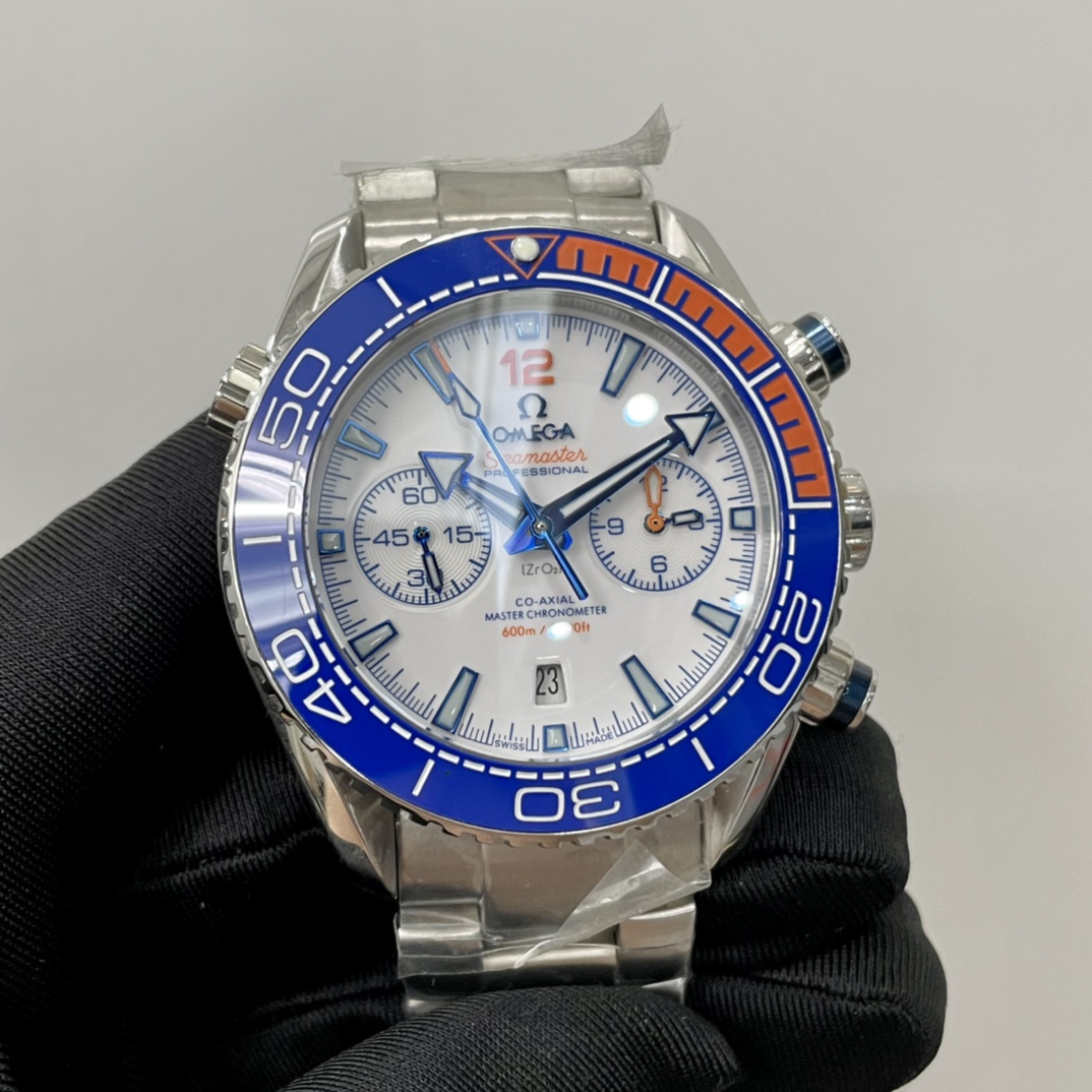 Top-of-the-line omega Seamaster 600 Chronograph Ocean Universe Legend, genuine 1:1 mold, with all functions and appearance consistent with the original
Details [1] Ring color (custom ceramic ring)
It is made with two processes: original imported ceramic i