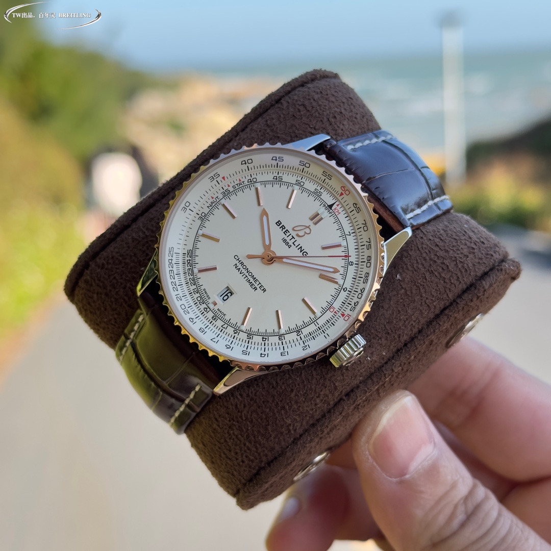 TW True interpretation, the BREITLING Air Chronograph 1 series arrives!! Another space pilot's watch is born! The new Breitling features four key elements: robustness, functionality, precision and aesthetics. It is a professional watch designed for challe