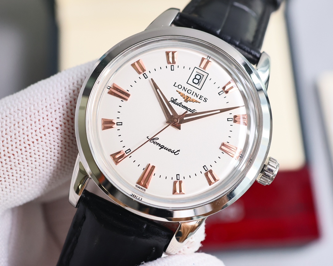 White 1250- Gold 1300.
?? Conkas classic reissue of the One-eyed Dragon ??
The "One-Eyed Dragon" is a watch that Longines introduced in the 1960s and is part of the Conquest collection. Featuring gold fly hour markers and gold hands, the most distinctive 