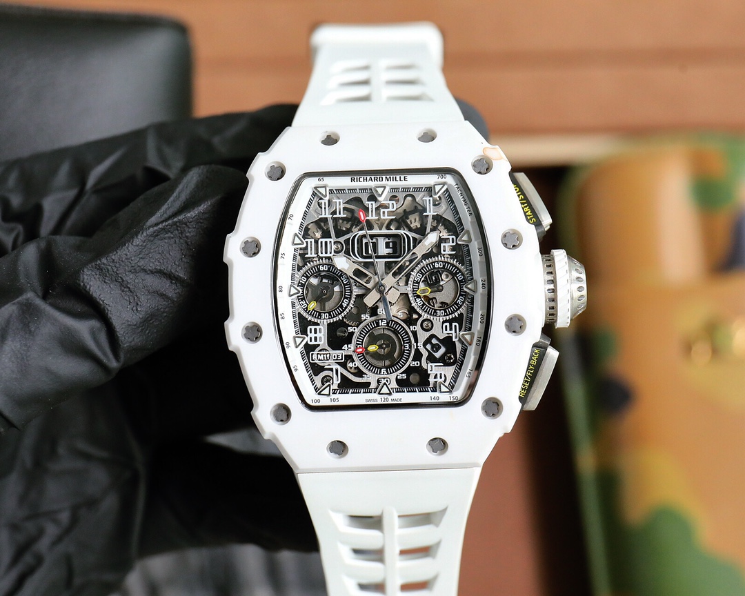 ?? Richard Mille RM11-03 series The perfect ergonomic design is in line with the brand's pursuit of perfection signature building. Every component of the RM 011 is an aesthetic expression of its functionality. The RM 11-03 watch retains the most recogniza