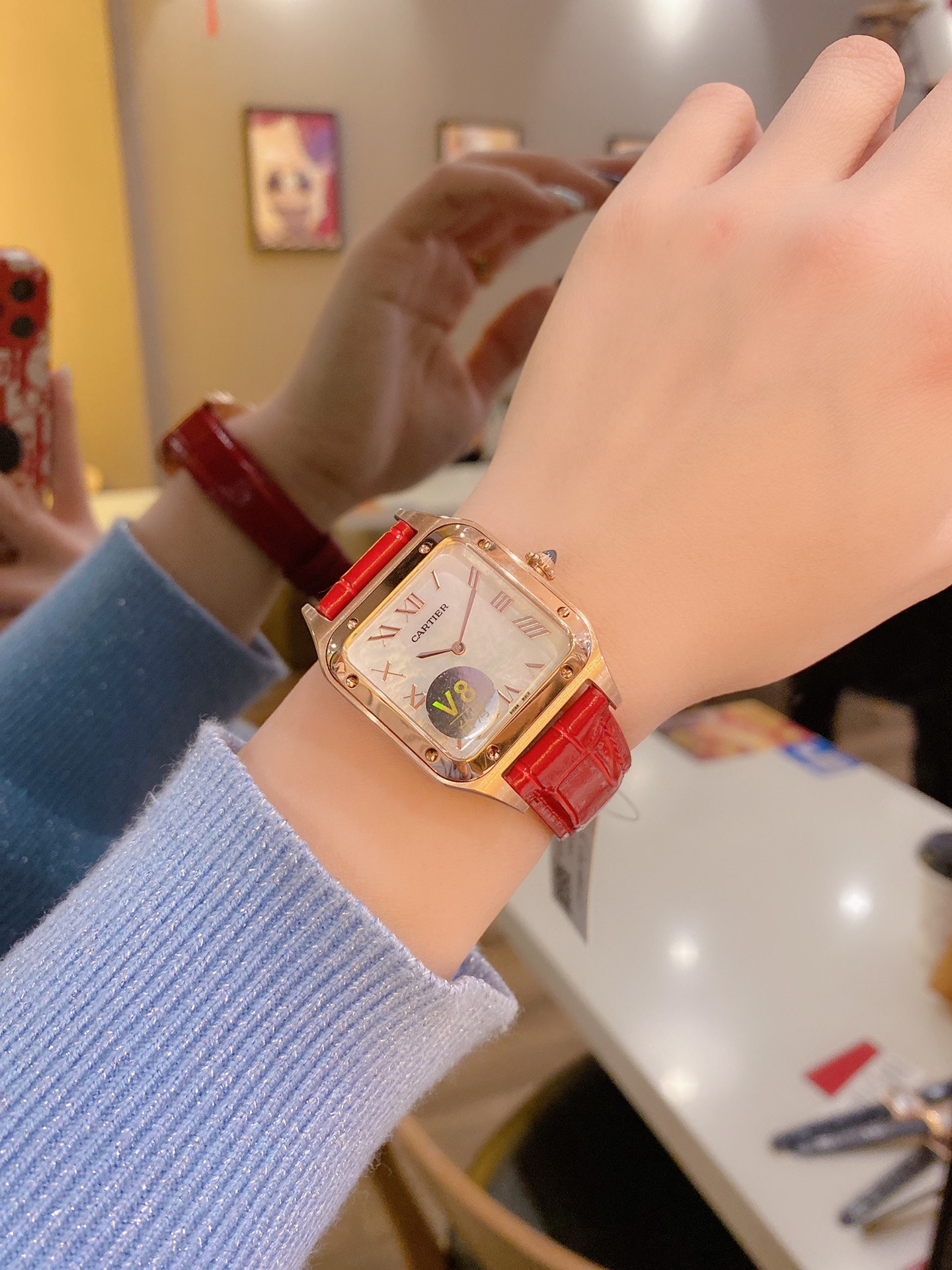 ?? White 240 gold 260 diamonds ?20
??????v8 Taiwan factory 2020 latest limited Edition
?? ?? V8 Taiwan factory 2020 latest limited edition ?? Cartier Santos ultra-thin Dumont series watch, couple pair, neutral watch ?? Taiwan factory WORKMANSHIP quality i