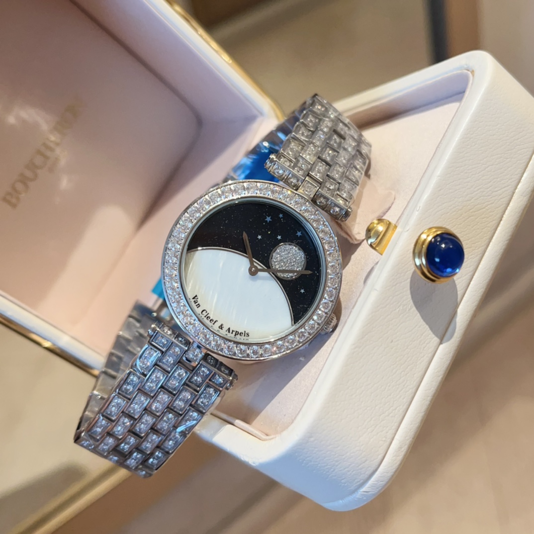 ?? Strap full of diamonds without diamonds on the side 800
Strap full diamond side full diamond 920
?? New market masterpiece from VanCLeefArpels Poetic Complication collection model VCARN5HU00 (A Day in Paris) Details: 1: The literal A dial is made of on