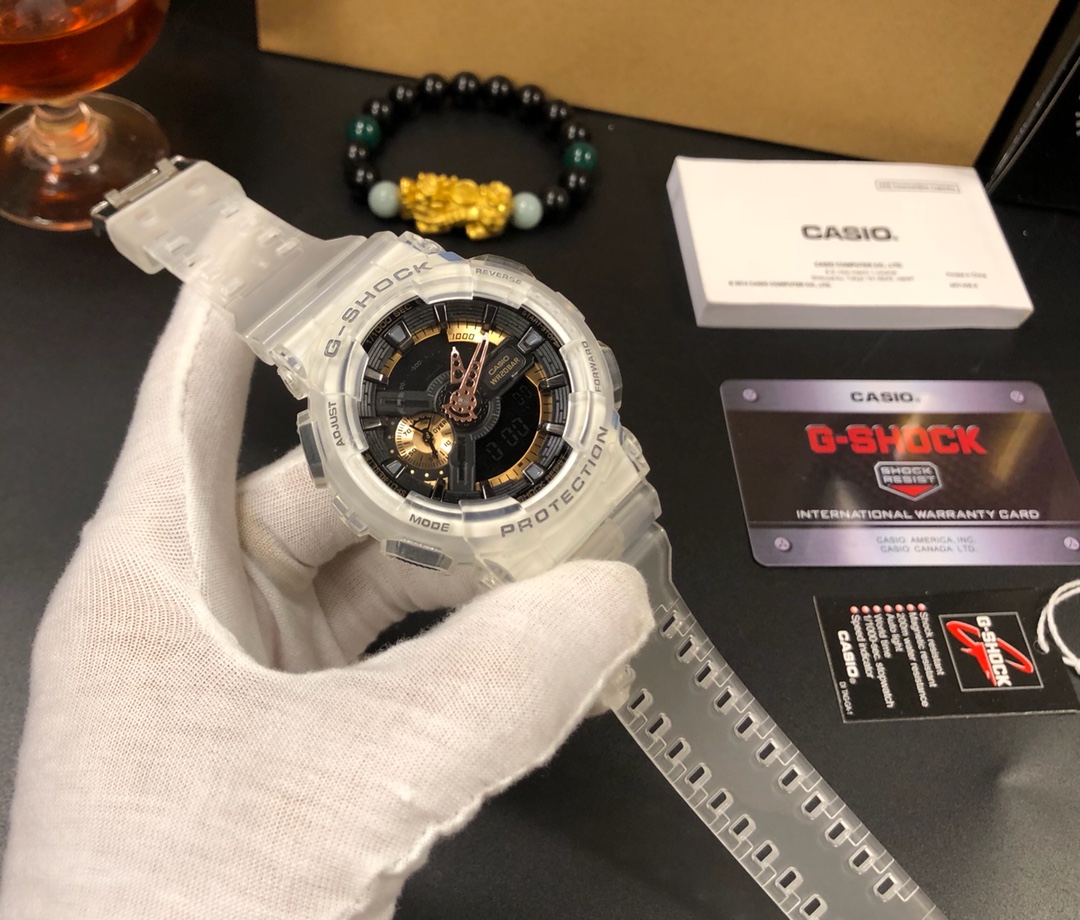 65??? Transparent CASIO G-SHOCK ga110 series - top edition! Main features: 45-degree automatic hand-lifting light, shockproof and water-resistant, World Time, countdown, alarm, intermittent alarm, calendar.