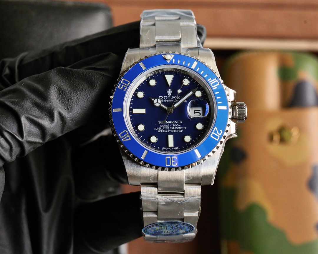 Real photos of 40mm and 41mm Submariner! ROLEX submariner Submariner
1:40mm with 1:1 Super 3135 Shanghai integrated movement /41mm with Shanghai 3235 Shanghai Integrated movement!
2: Full watch 904L stainless steel/with ar factory steel strap
3: The only 
