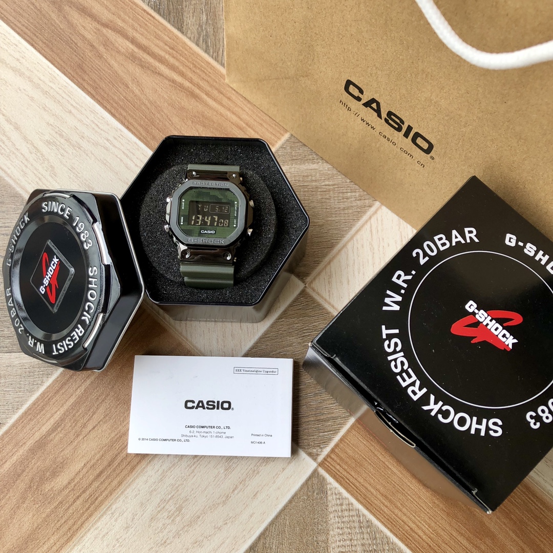 120
Both the new GM-5600 and GM-5600B models feature the same design as the 5600 series with resin and G-SHOCK signature square dial, and the bezels are made of stainless steel. While offering a superior metallic finish, the case and strap are made of res